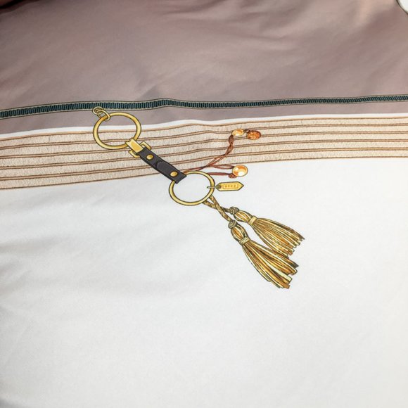 Luxury Brushed Cotton Bedding Set of Four - Picture 10 of 15